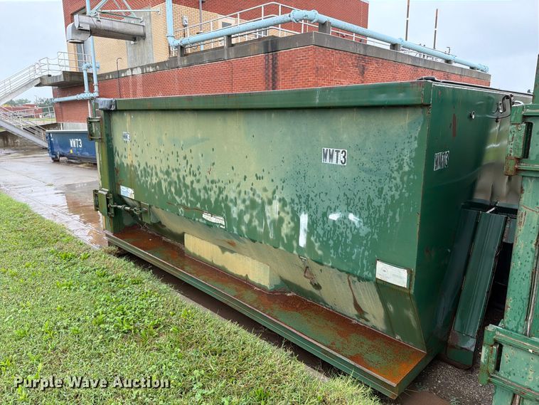 image for item NF9676 2004 WTC OTS13 roll-off container