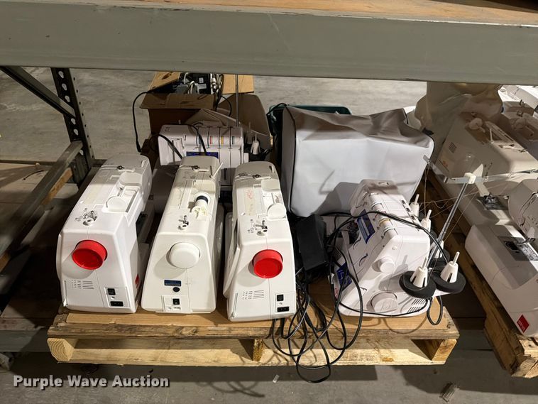 image for item NF9678 Approximately 21 sewing machines