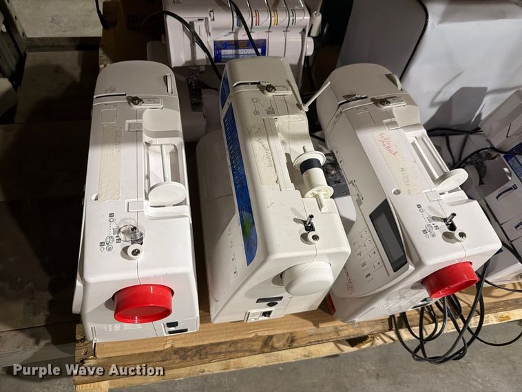 image for item NF9678 Approximately 21 sewing machines