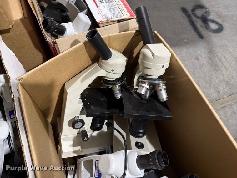 image for item NF9679 Classroom microscopes