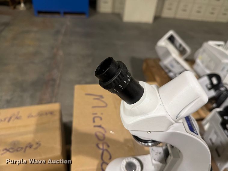 image for item NF9679 Classroom microscopes
