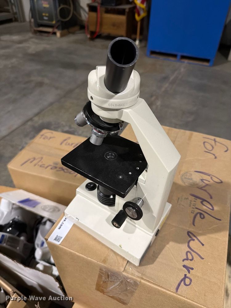 image for item NF9679 Classroom microscopes
