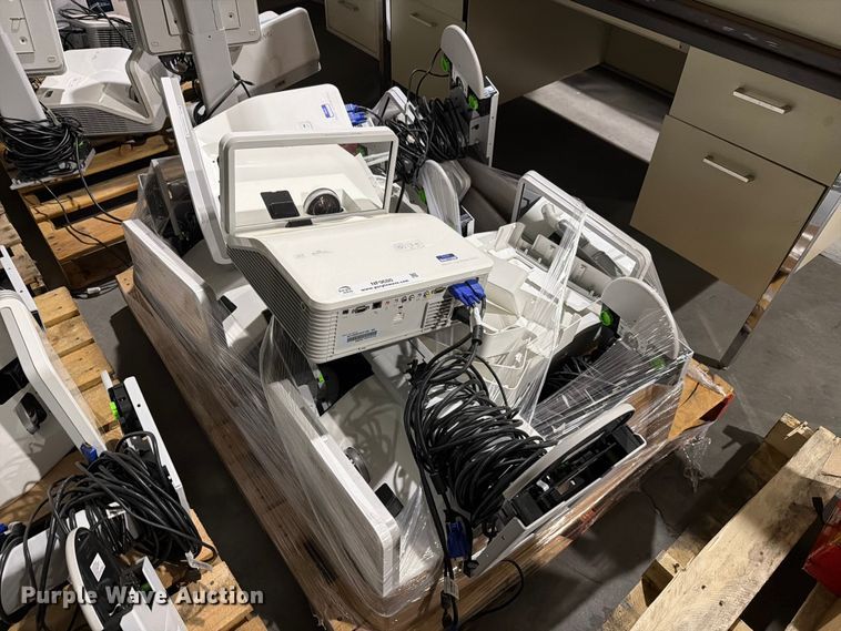 image for item NF9680 (24) projectors