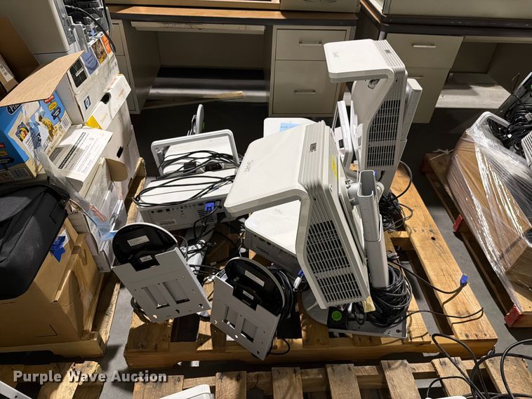 image for item NF9680 (24) projectors