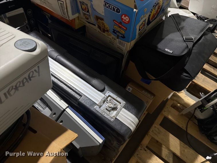image for item NF9680 (24) projectors