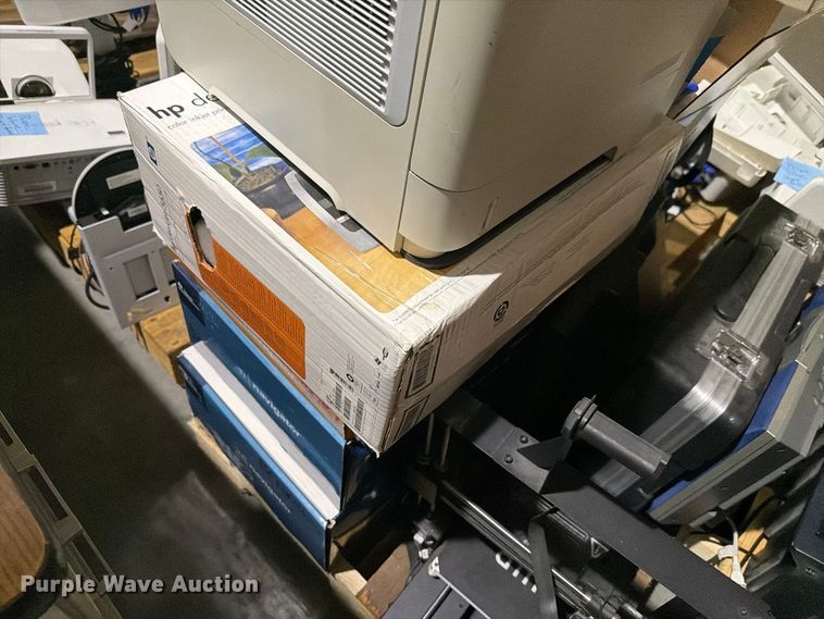image for item NF9680 (24) projectors