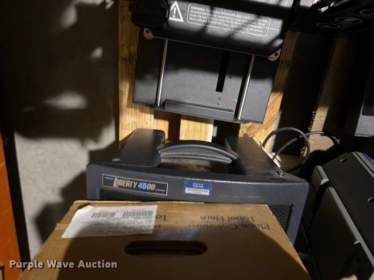 image for item NF9680 (24) projectors