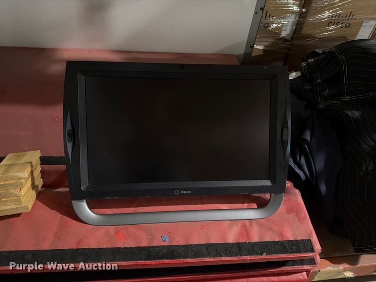 (5) ZSpace monitors
