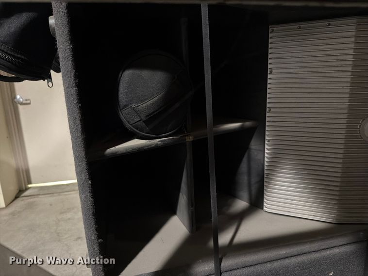image for item NF9685 (2) Cerwin-Vega! speakers