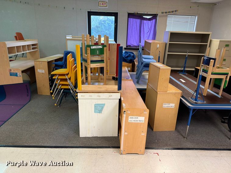 image for item NF9718 Furniture 