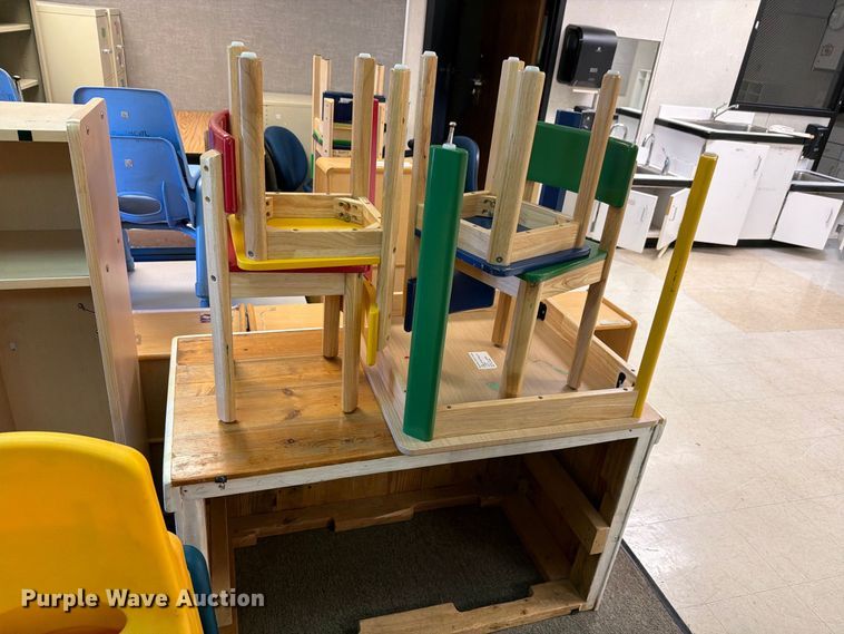 image for item NF9718 Furniture 