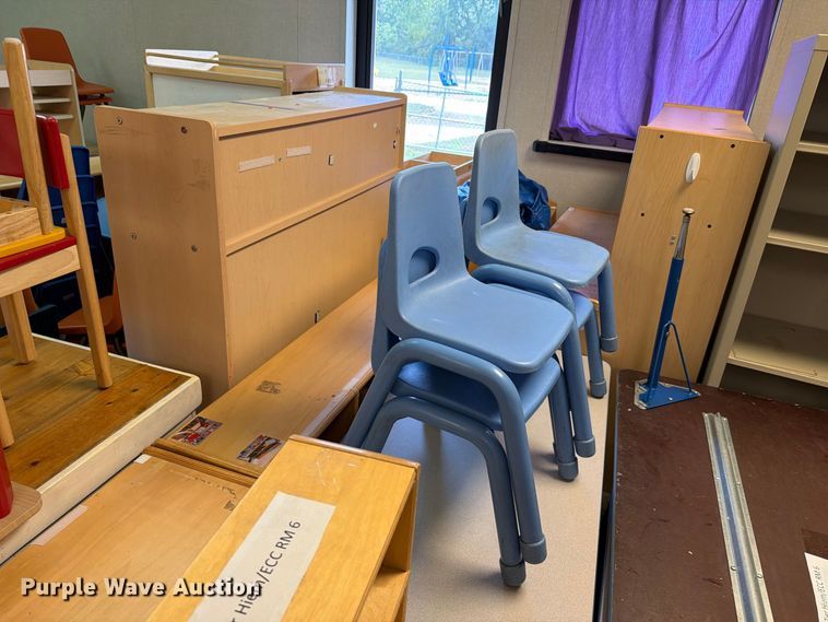 image for item NF9718 Furniture 