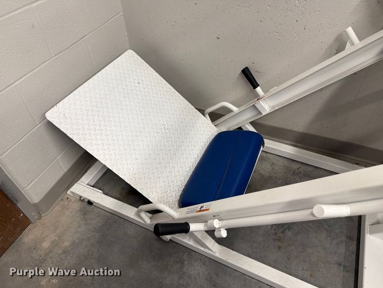 image for item NF9722 Leg press hack squat machine