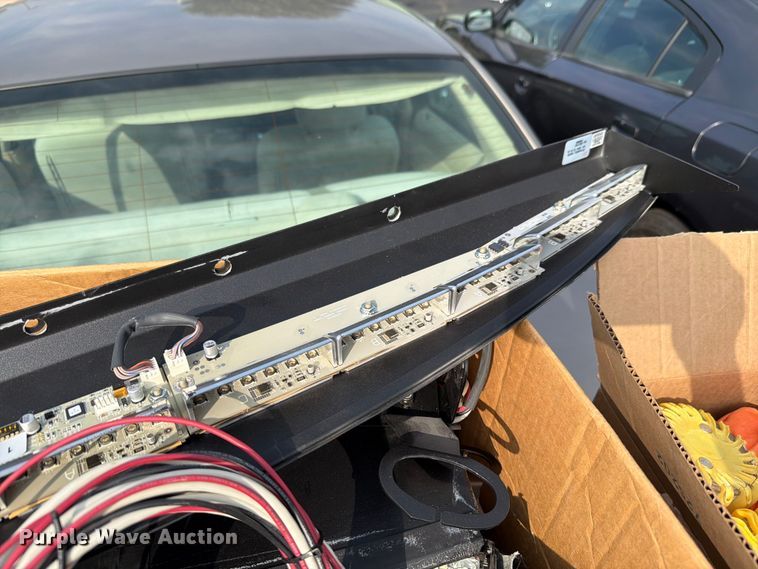 image for item NF9724 Police vehicle equipment