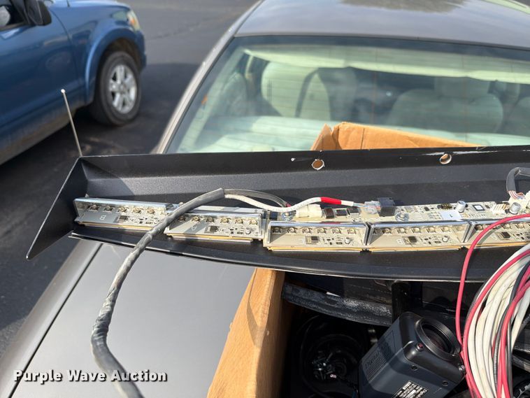 image for item NF9724 Police vehicle equipment