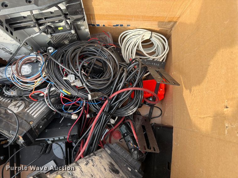 image for item NF9724 Police vehicle equipment