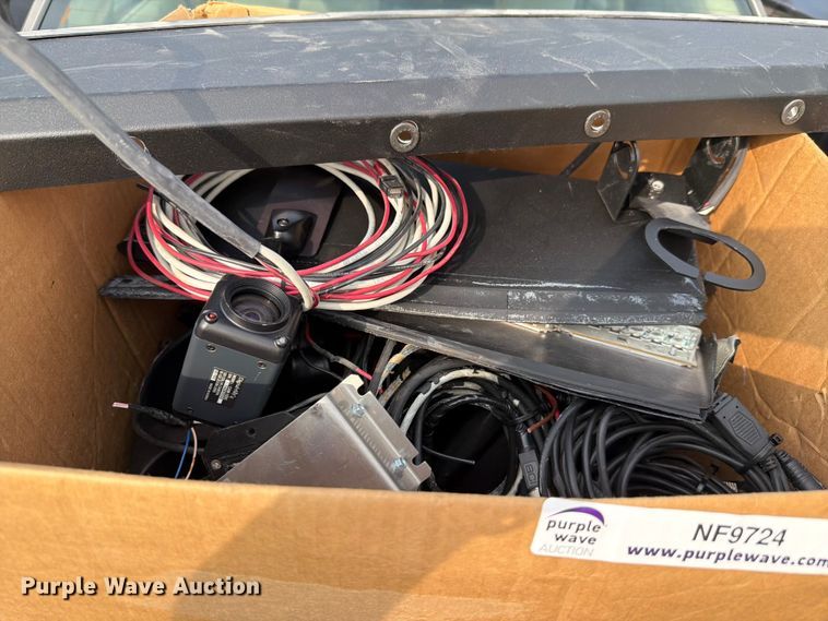 image for item NF9724 Police vehicle equipment