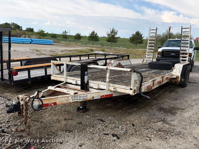 2003 Titan utility trailer