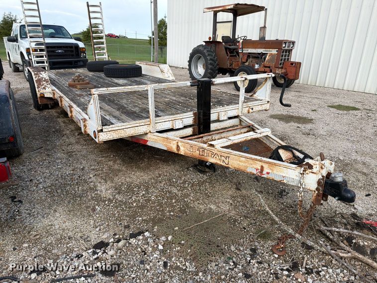 image for item NF9725 2003 Titan utility trailer