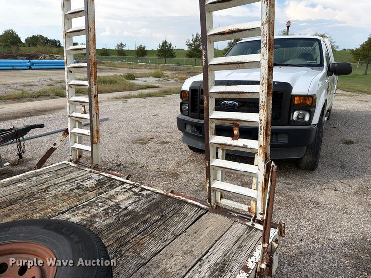 image for item NF9725 2003 Titan utility trailer