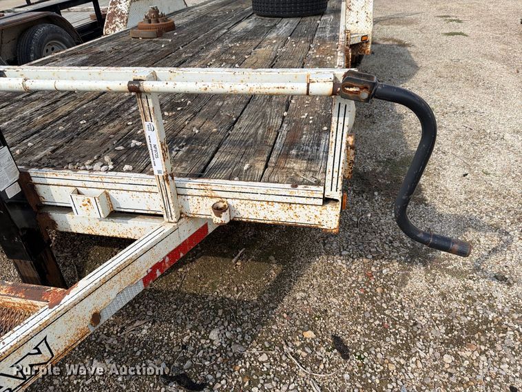image for item NF9725 2003 Titan utility trailer