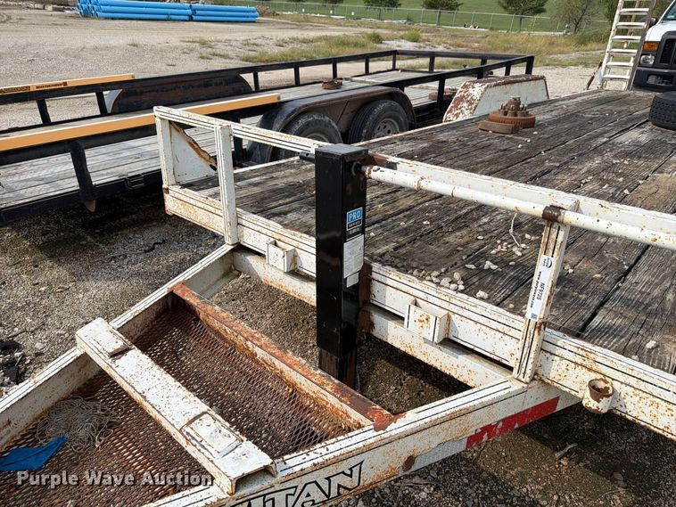 image for item NF9725 2003 Titan utility trailer