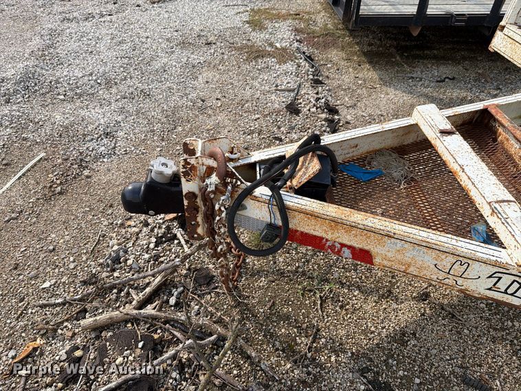image for item NF9725 2003 Titan utility trailer