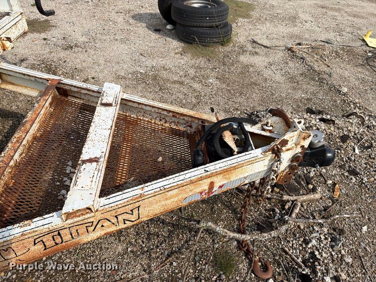 image for item NF9725 2003 Titan utility trailer