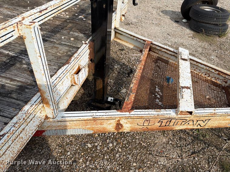 image for item NF9725 2003 Titan utility trailer