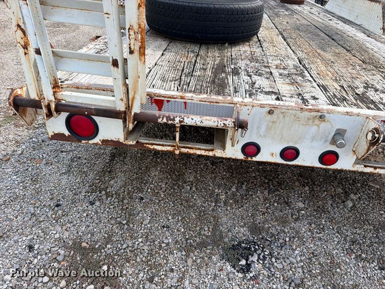 image for item NF9725 2003 Titan utility trailer