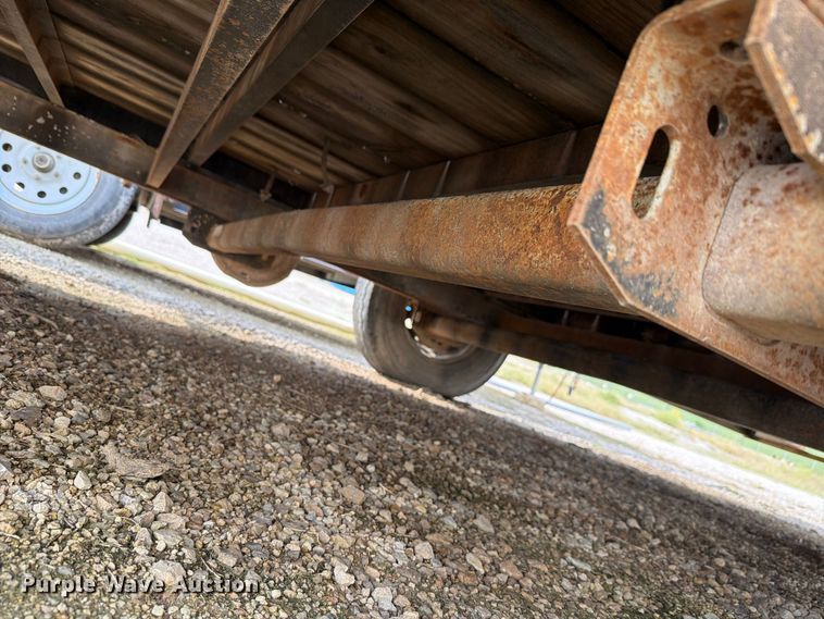image for item NF9725 2003 Titan utility trailer