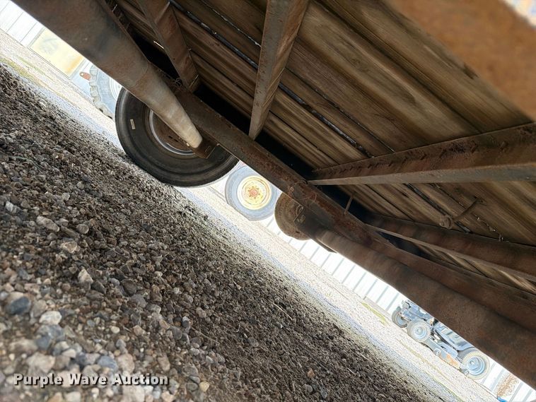 image for item NF9725 2003 Titan utility trailer