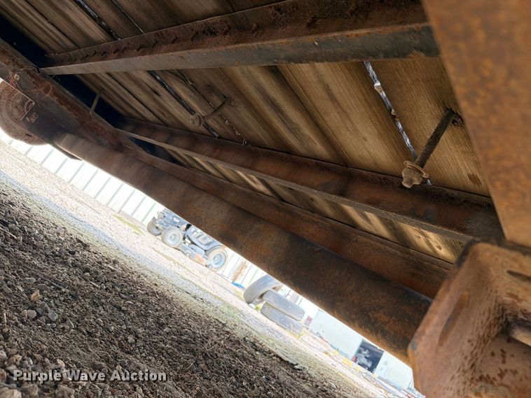 image for item NF9725 2003 Titan utility trailer