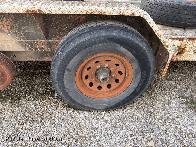 image for item NF9725 2003 Titan utility trailer