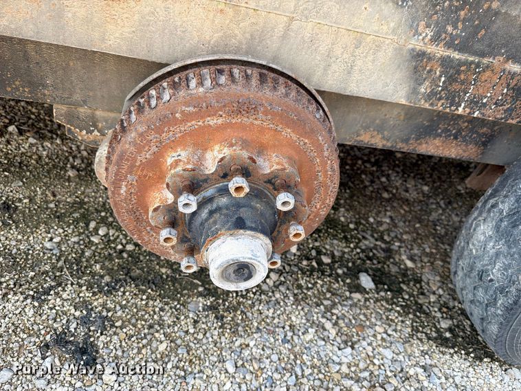 image for item NF9725 2003 Titan utility trailer