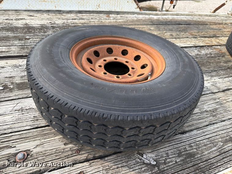 image for item NF9725 2003 Titan utility trailer