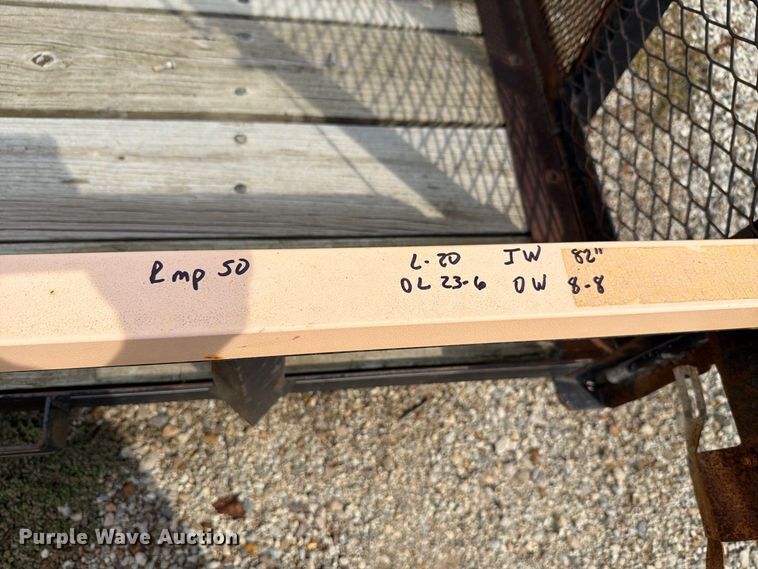 image for item NF9726 2011 Lamar Utility utility trailer