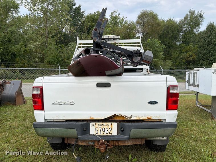image for item NF9727 2005 Ford Ranger XLT Ext. Cab pickup truck