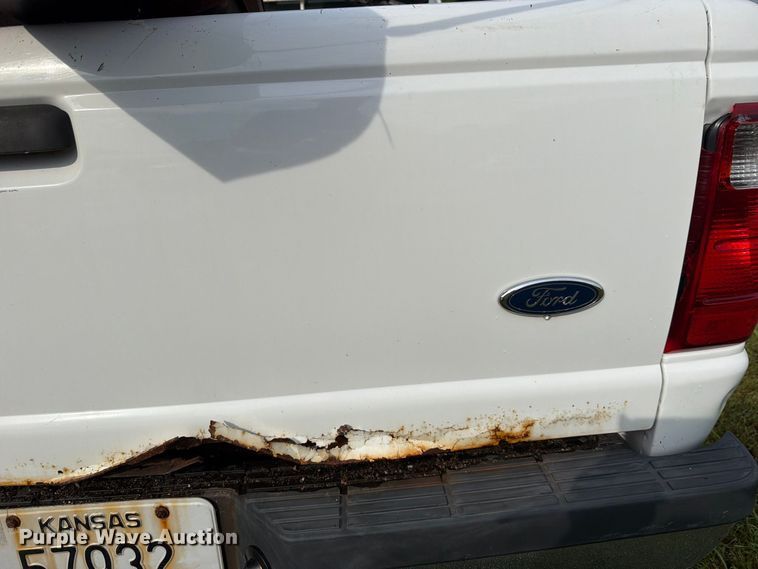 image for item NF9727 2005 Ford Ranger XLT Ext. Cab pickup truck