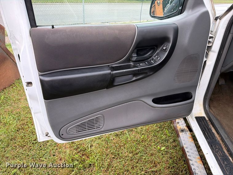 image for item NF9727 2005 Ford Ranger XLT Ext. Cab pickup truck