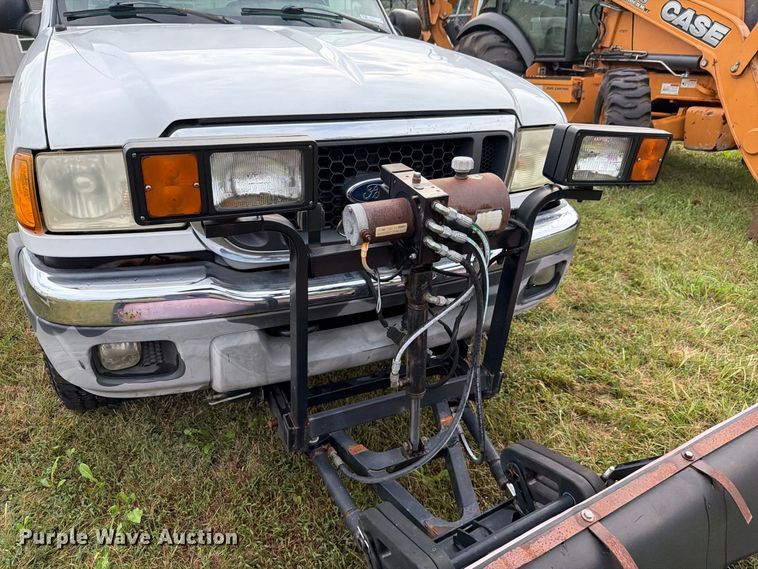 image for item NF9727 2005 Ford Ranger XLT Ext. Cab pickup truck