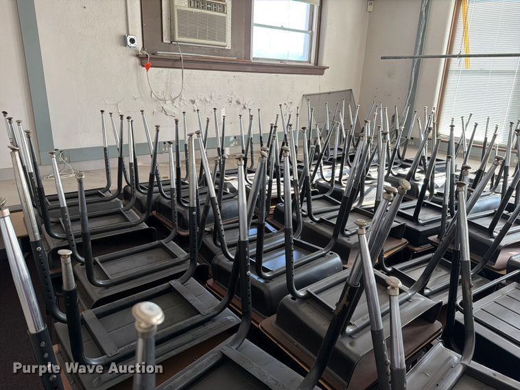 image for item NF9743 Approximately 123 desks