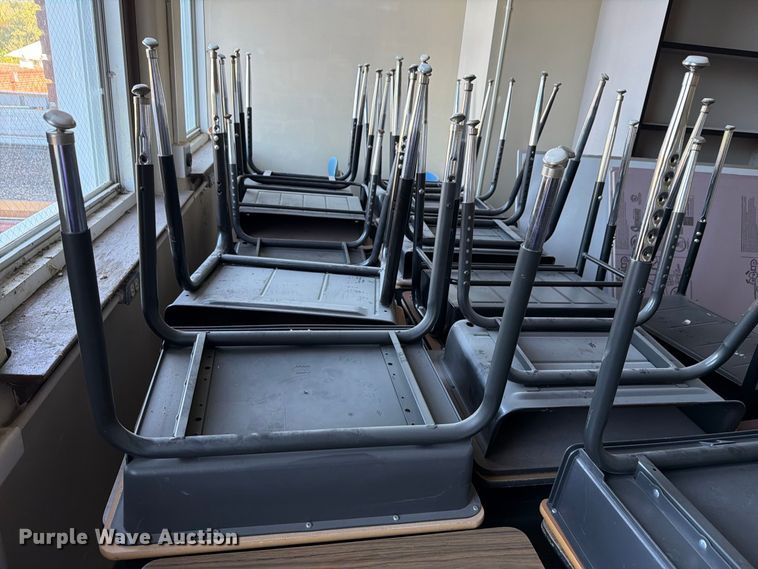 image for item NF9743 Approximately 123 desks