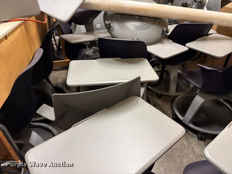 image for item NF9751 Approximately 28 desks