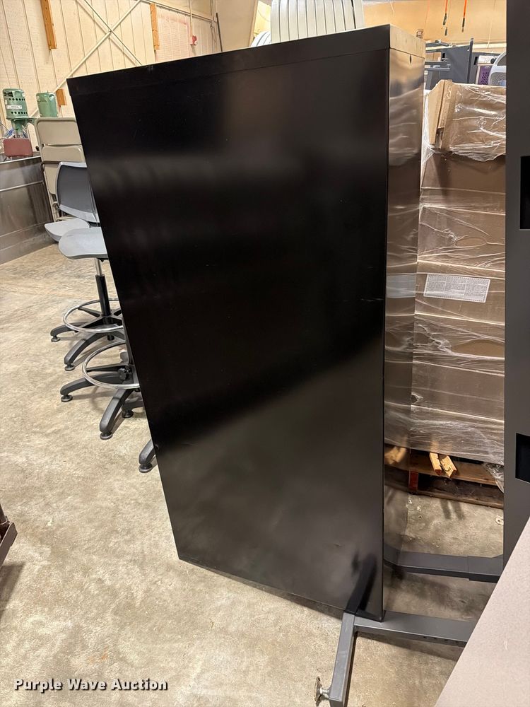 image for item NF9753 (6) filing cabinets