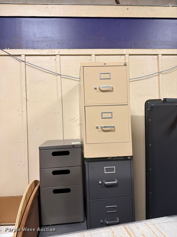 image for item NF9753 (6) filing cabinets