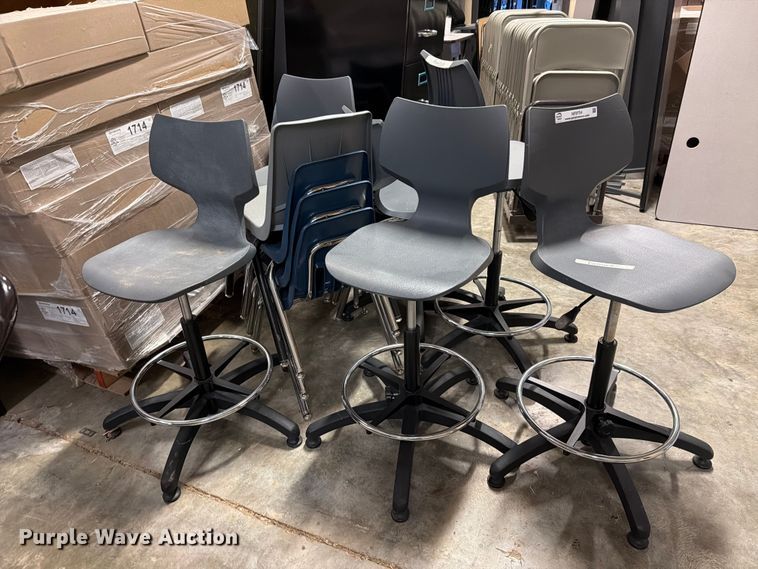 image for item NF9754 Approximately 20 chairs