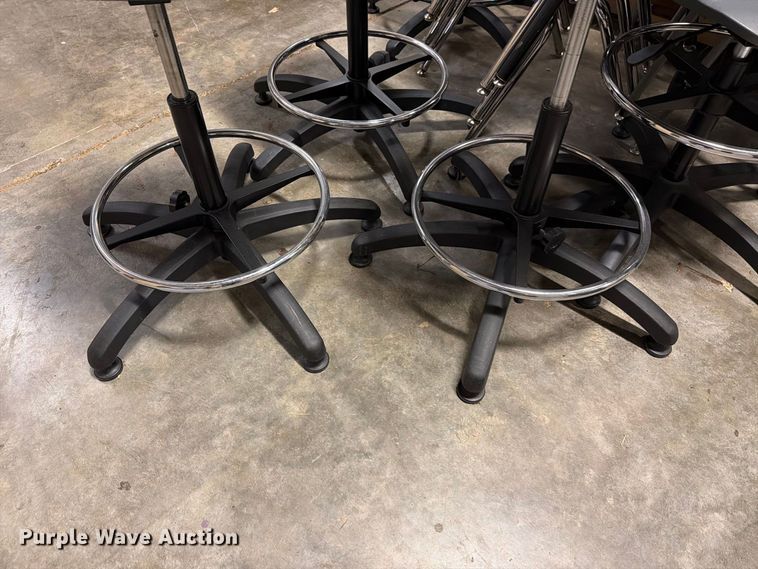 image for item NF9754 Approximately 20 chairs