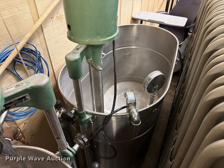 image for item NF9755 (2) hydrotherapy tanks THM10042