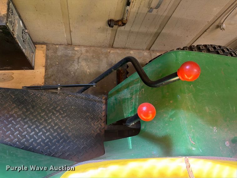 image for item NF9757 John Deere 1200A bunker rake